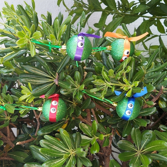 TMNT Christmas  ornaments - Picture 2 of 8
